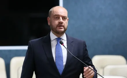 Ribercon - Governador em exercício do Rio troca comando de secretarias